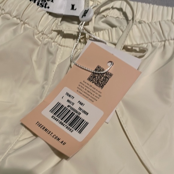 NWT Tiger Mist trinity jogger in white - Picture 6 of 6